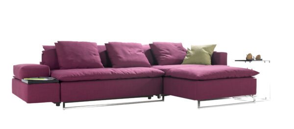 Klasikinė sofa su minkštomis pagalvėlėmis