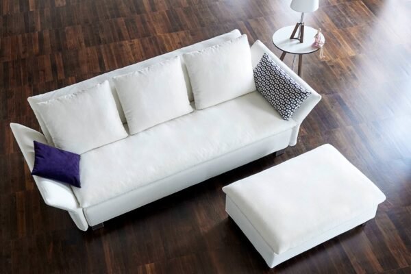 Kompaktiška modernaus dizaino sofa